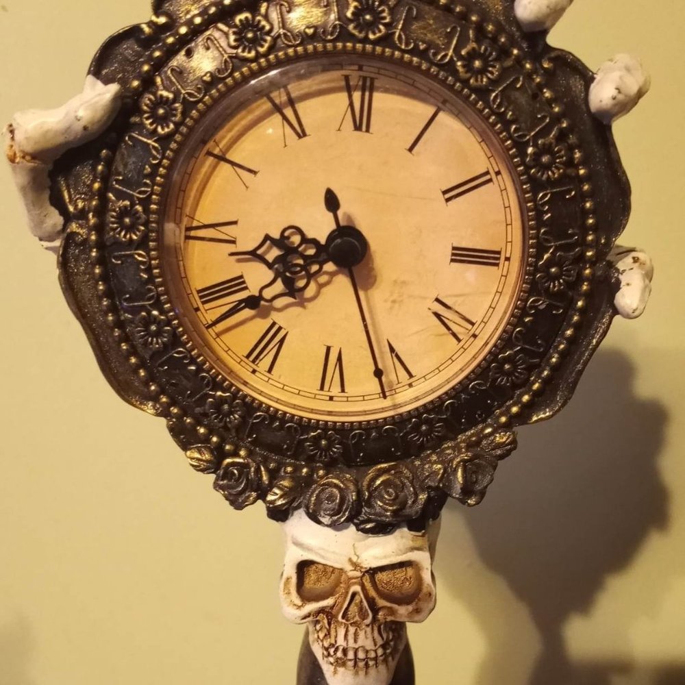 Ashland mystic moon Luna mystique clock